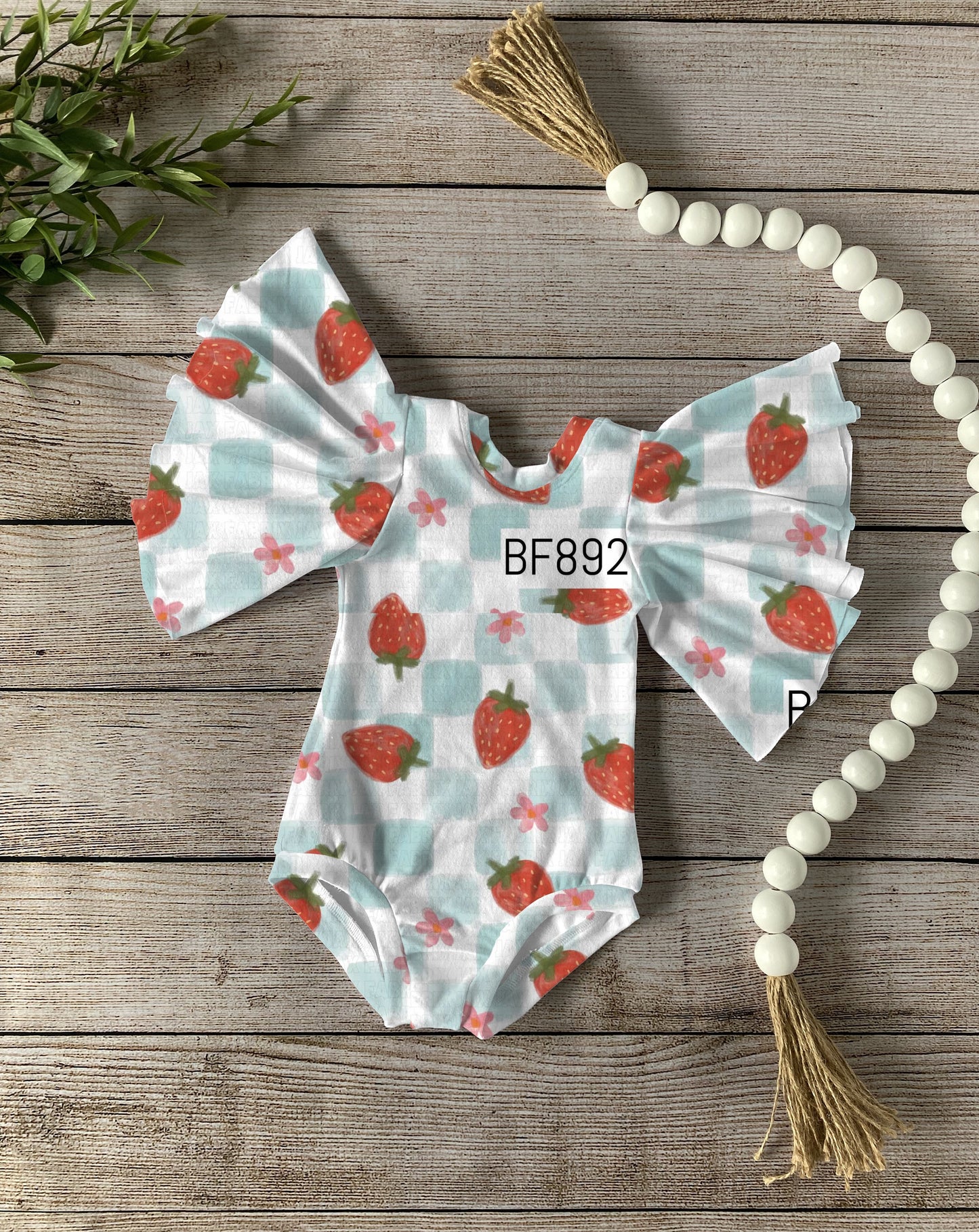 Strawberry check Circle sleeve Leo